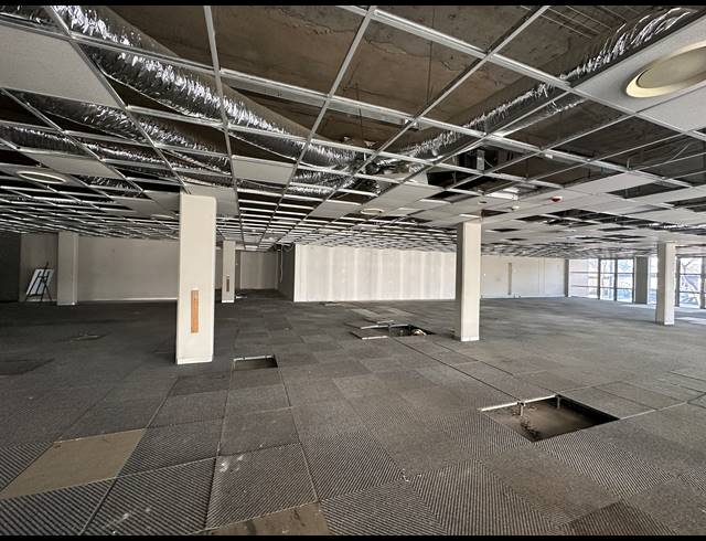 411M² OFFICE TO LET IN ECO PARK ESTATE